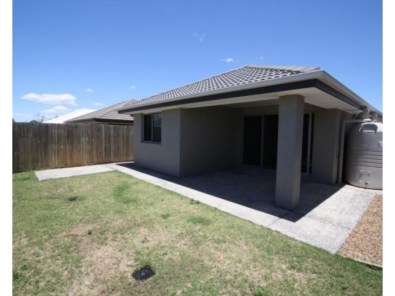 27 Dickson Crescent, North Lakes QLD 4509