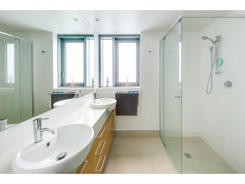 21311/8 Hercules Street, Hamilton QLD 4007