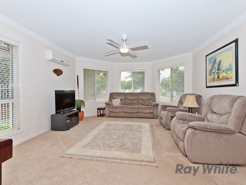 28 Knightsbridge Place, Bridgeman Downs QLD 4035