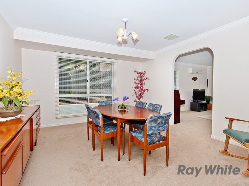 28 Knightsbridge Place, Bridgeman Downs QLD 4035