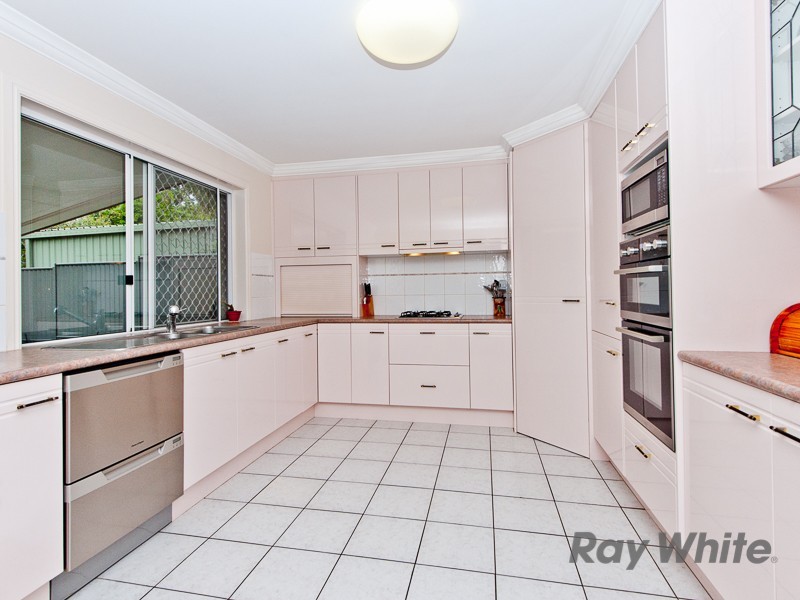 28 Knightsbridge Place, Bridgeman Downs QLD 4035