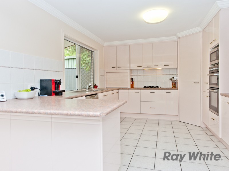 28 Knightsbridge Place, Bridgeman Downs QLD 4035