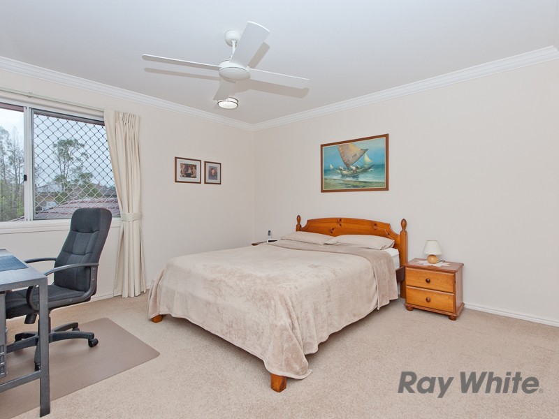 28 Knightsbridge Place, Bridgeman Downs QLD 4035