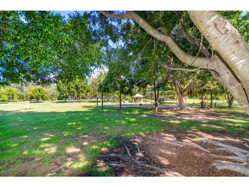 7 Lorenc Place, Bridgeman Downs QLD 4035