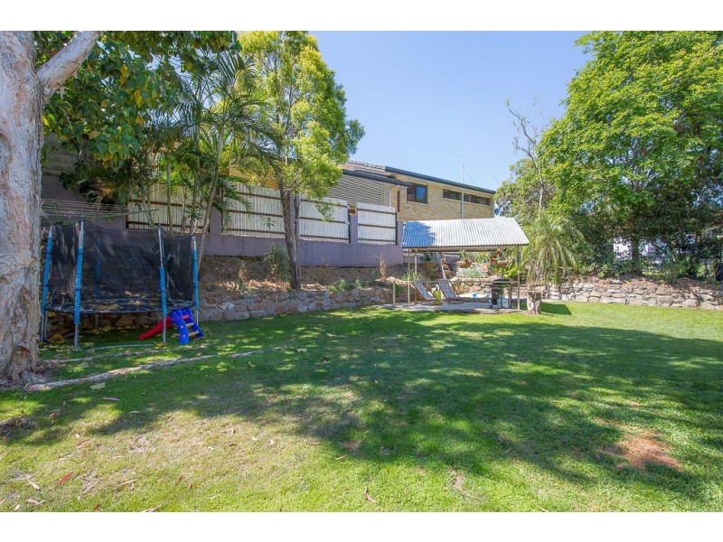 22 Eurobin Crescent, Ferny Hills QLD 4055