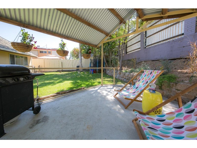 22 Eurobin Crescent, Ferny Hills QLD 4055