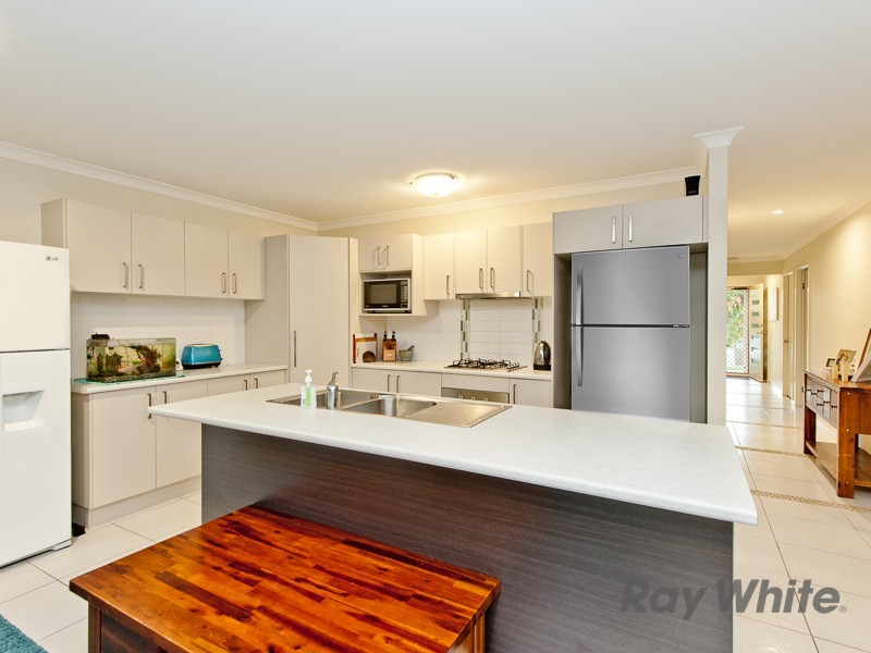 3 Franzin Drive, Cashmere QLD 4500