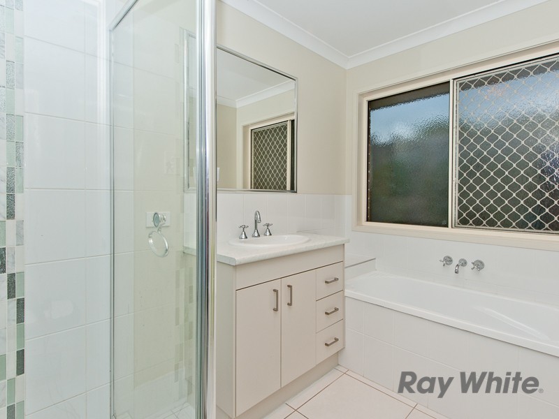 3 Franzin Drive, Cashmere QLD 4500