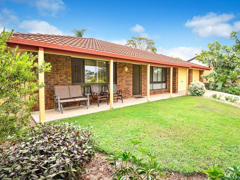8 Edwards Drive, Albany Creek QLD 4035