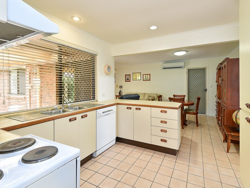 8 Edwards Drive, Albany Creek QLD 4035