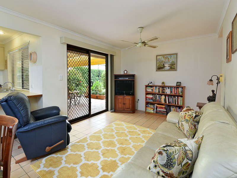 8 Edwards Drive, Albany Creek QLD 4035