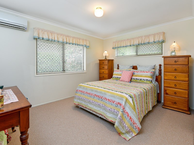 8 Edwards Drive, Albany Creek QLD 4035