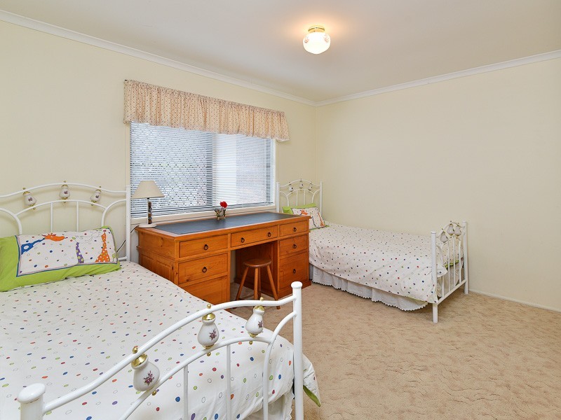 8 Edwards Drive, Albany Creek QLD 4035