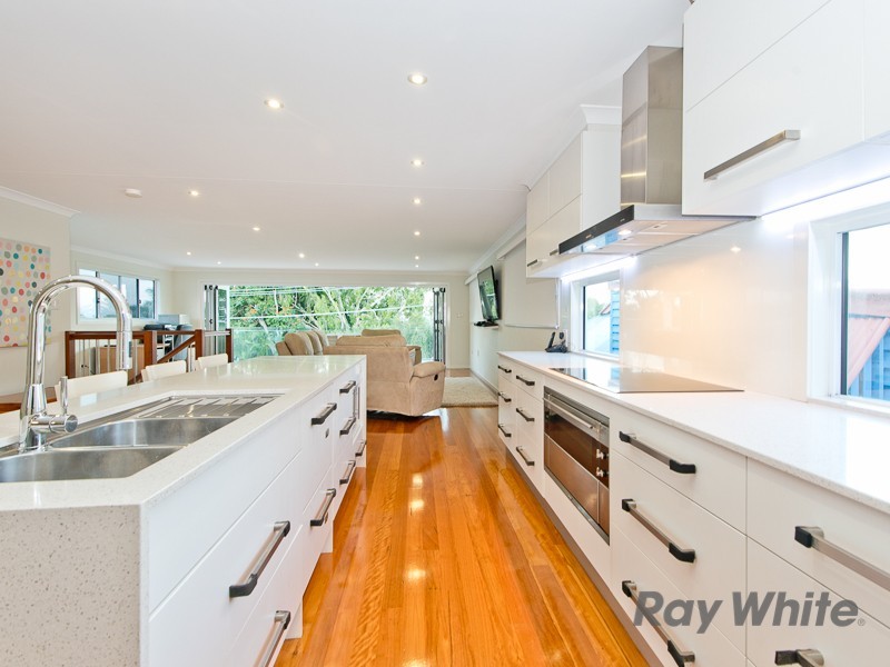 28 O’Quinn Street, Nudgee Beach QLD 4014