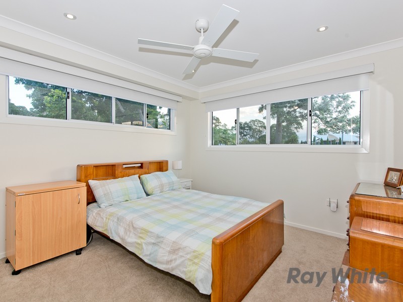 28 O’Quinn Street, Nudgee Beach QLD 4014