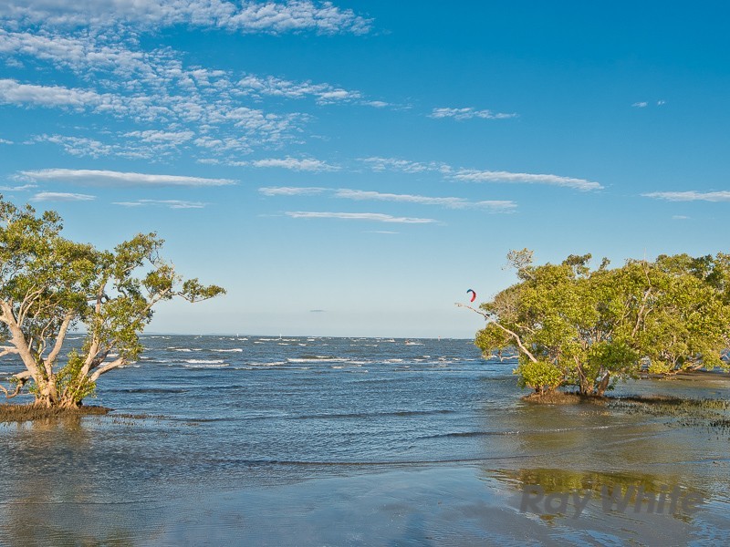 28 O’Quinn Street, Nudgee Beach QLD 4014