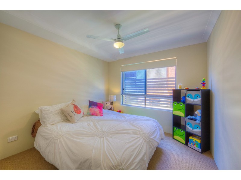 10/8-10 Georgina Street, Woody Point QLD 4019