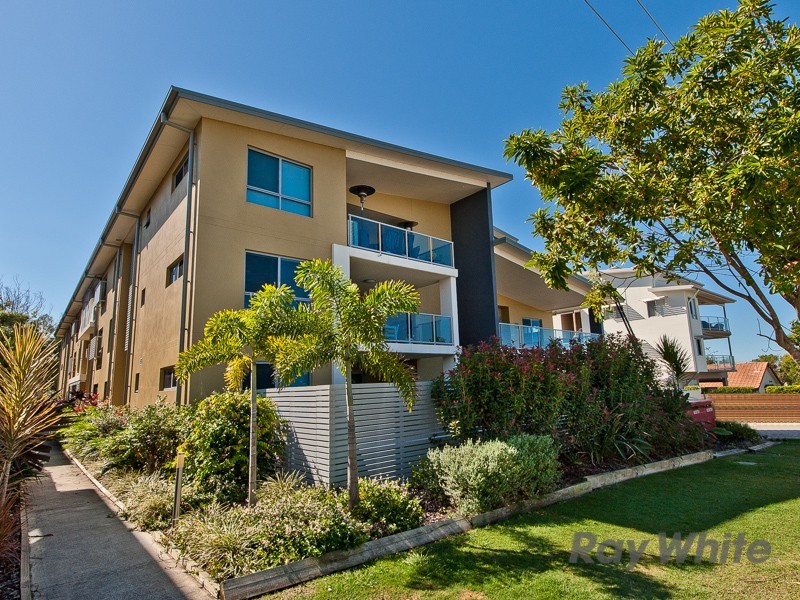 10/8-10 Georgina Street, Woody Point QLD 4019