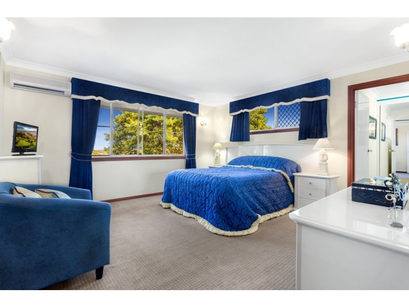 8 Frontignac Street, Carseldine QLD 4034