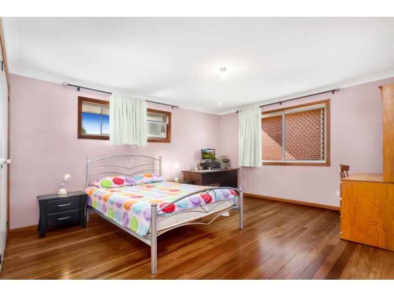 8 Frontignac Street, Carseldine QLD 4034