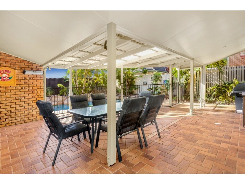 8 Frontignac Street, Carseldine QLD 4034