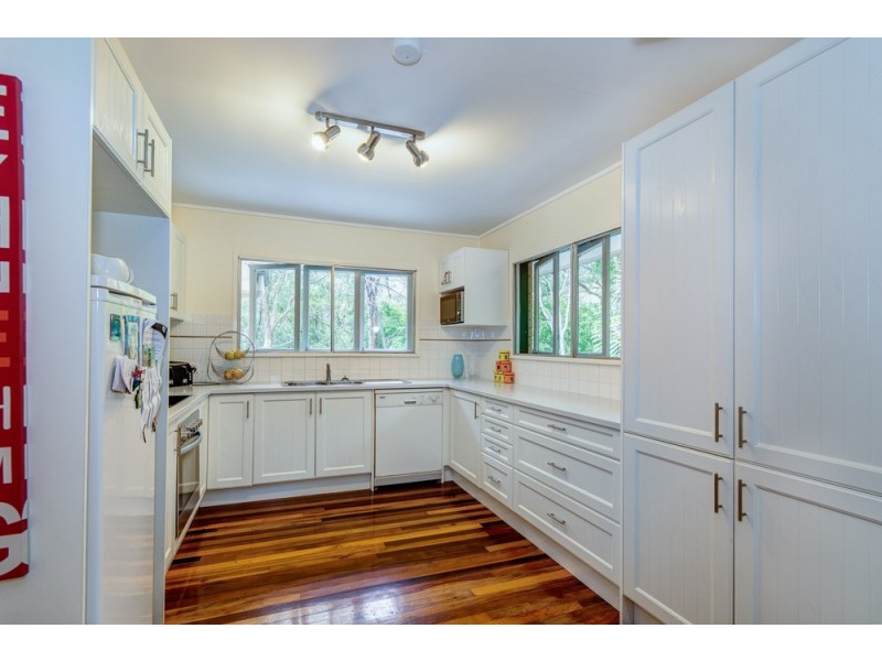 60 Whiteside Road, Whiteside QLD 4503