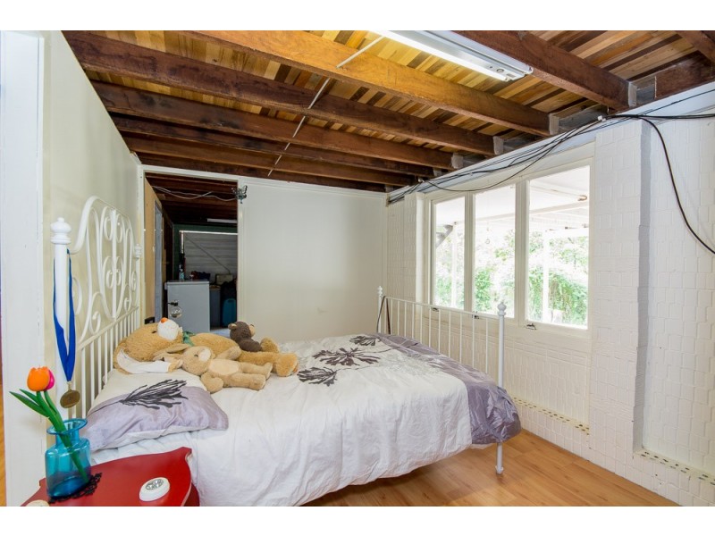 60 Whiteside Road, Whiteside QLD 4503