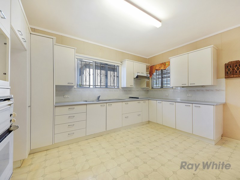 17 Western Avenue, Chermside QLD 4032