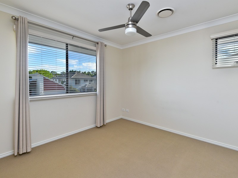 34 Travorten Drive, Bridgeman Downs QLD 4035