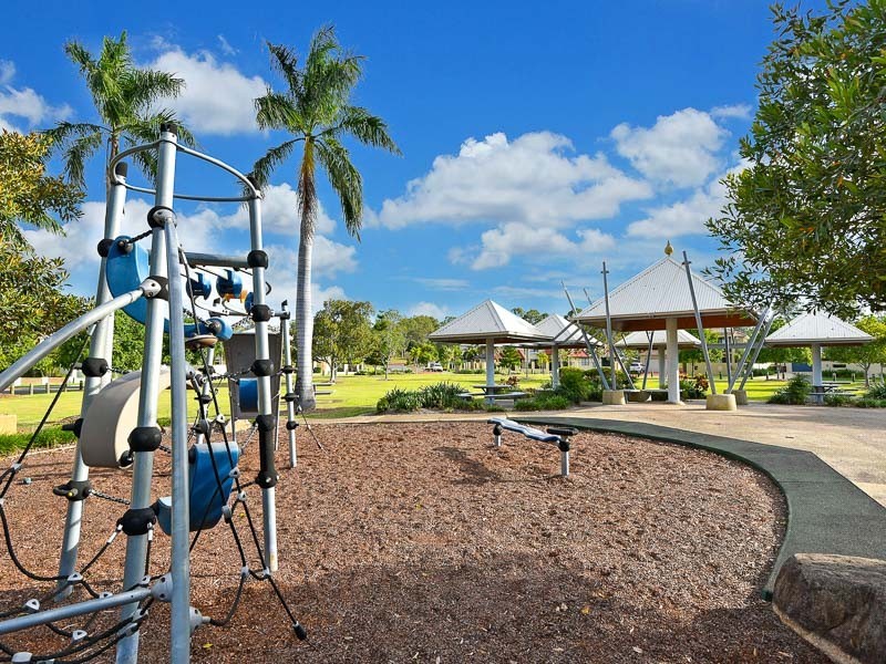 34 Travorten Drive, Bridgeman Downs QLD 4035