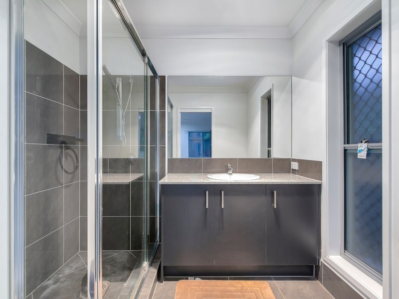 28 Watarrka Avenue, Fitzgibbon QLD 4018