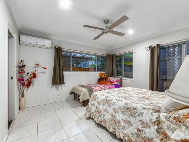 28 Watarrka Avenue, Fitzgibbon QLD 4018