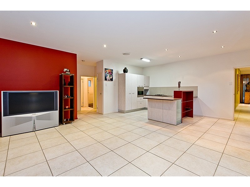 73 Neville Road, Bridgeman Downs QLD 4035