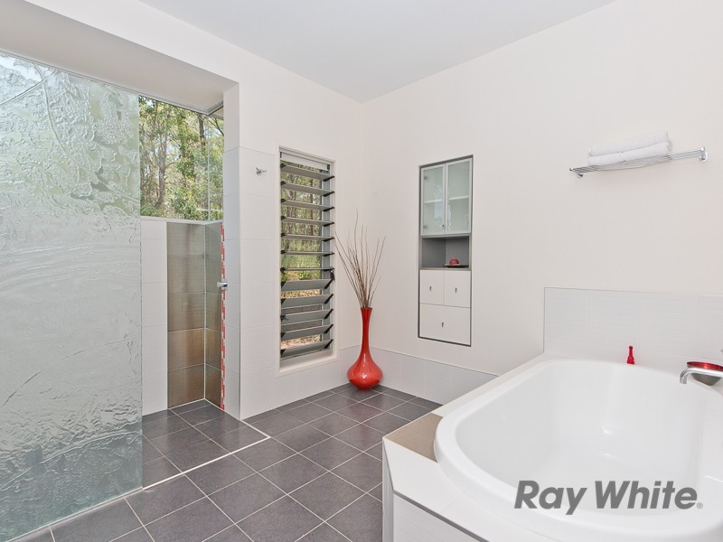73 Neville Road, Bridgeman Downs QLD 4035