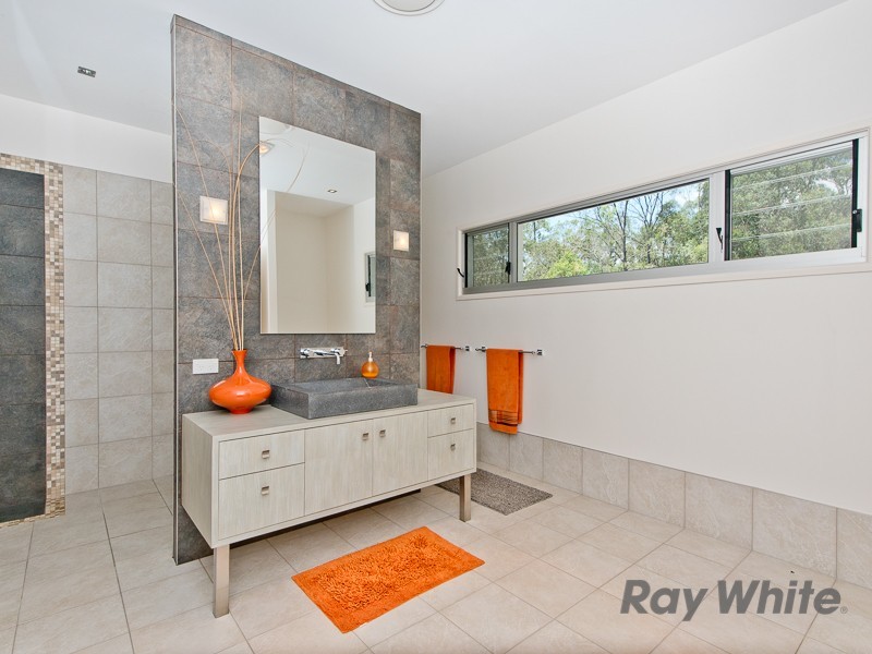 73 Neville Road, Bridgeman Downs QLD 4035