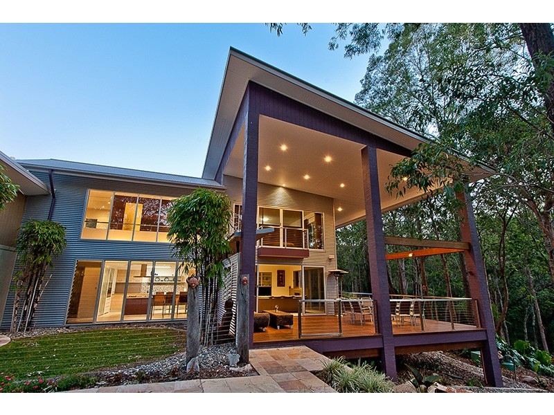 73 Neville Road, Bridgeman Downs QLD 4035