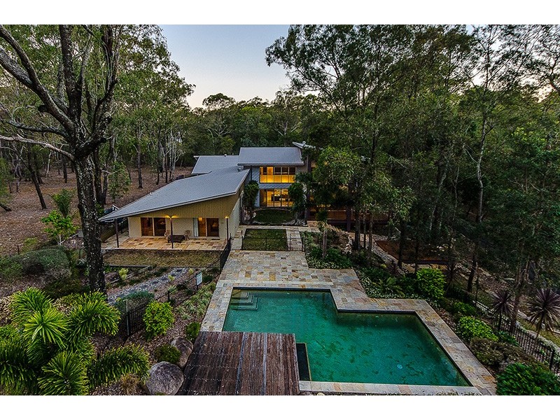 73 Neville Road, Bridgeman Downs QLD 4035