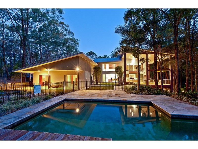 73 Neville Road, Bridgeman Downs QLD 4035