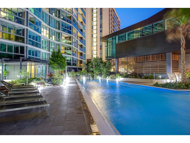 10707/8 Harbour Road, Hamilton QLD 4007