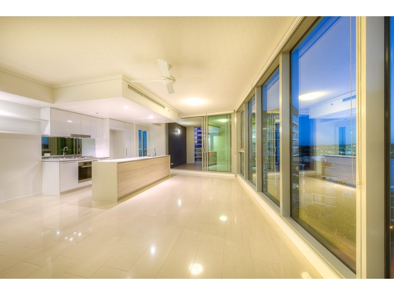 10707/8 Harbour Road, Hamilton QLD 4007