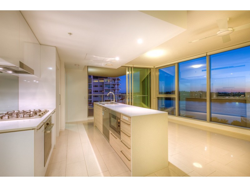 10707/8 Harbour Road, Hamilton QLD 4007