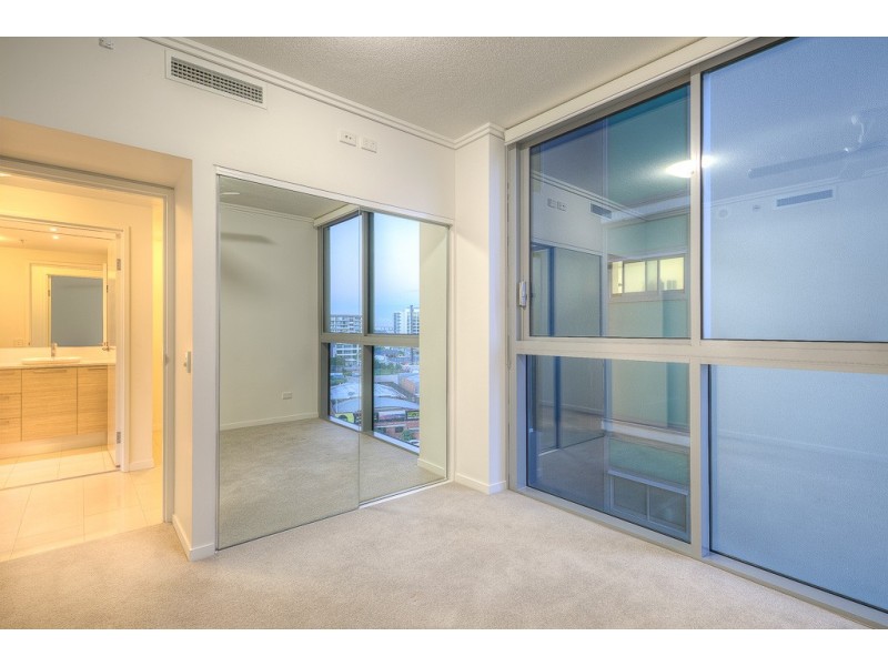 10707/8 Harbour Road, Hamilton QLD 4007