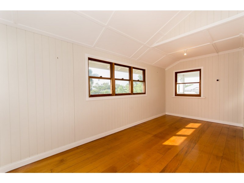25 Twentythird Avenue, Brighton QLD 4017