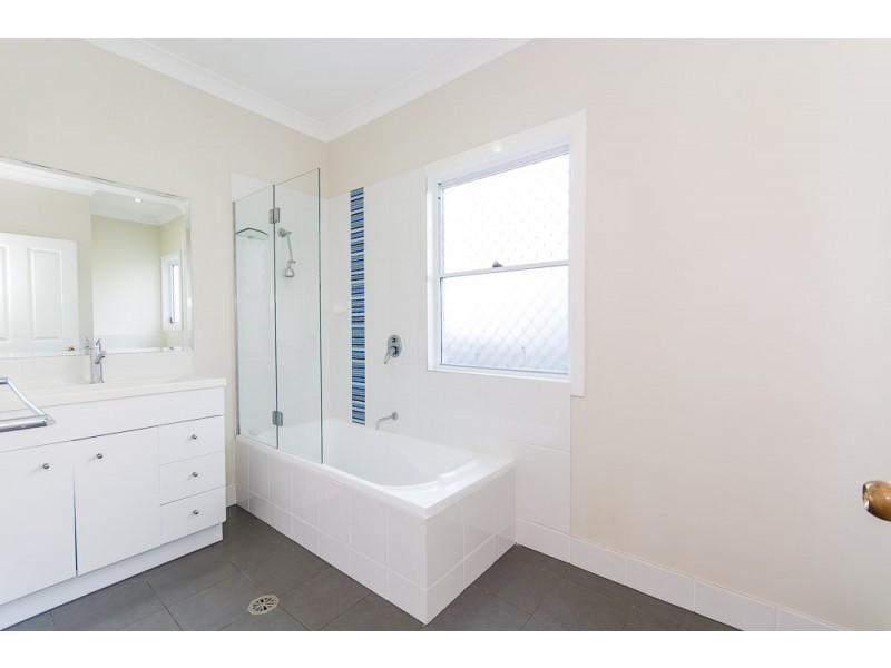 25 Twentythird Avenue, Brighton QLD 4017