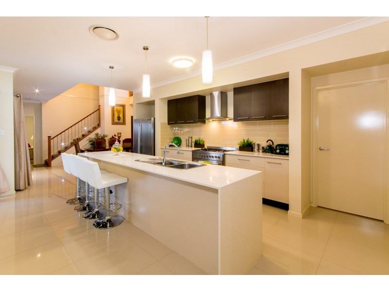 15 Cowie Road, Carseldine QLD 4034