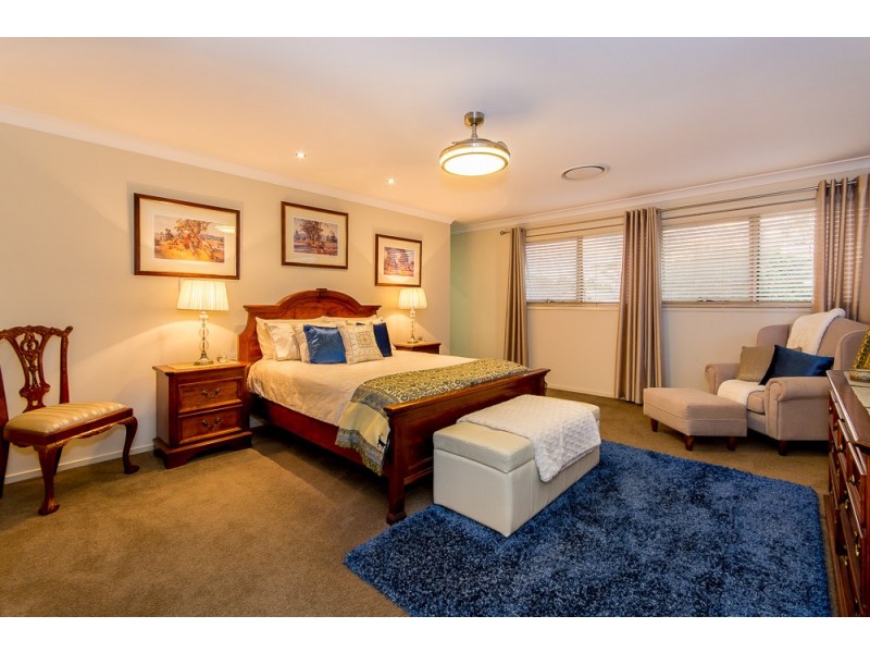 15 Cowie Road, Carseldine QLD 4034