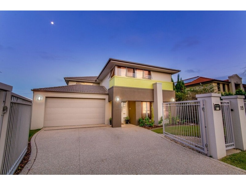 15 Cowie Road, Carseldine QLD 4034