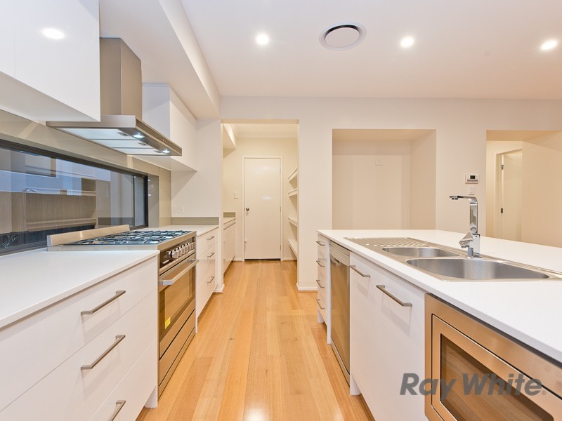 24 Larwill Avenue, Northgate QLD 4013