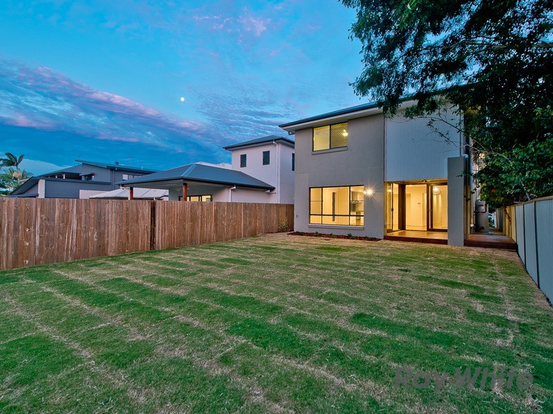 24 Larwill Avenue, Northgate QLD 4013