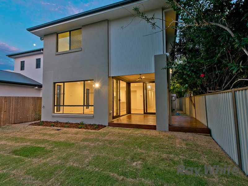 24 Larwill Avenue, Northgate QLD 4013